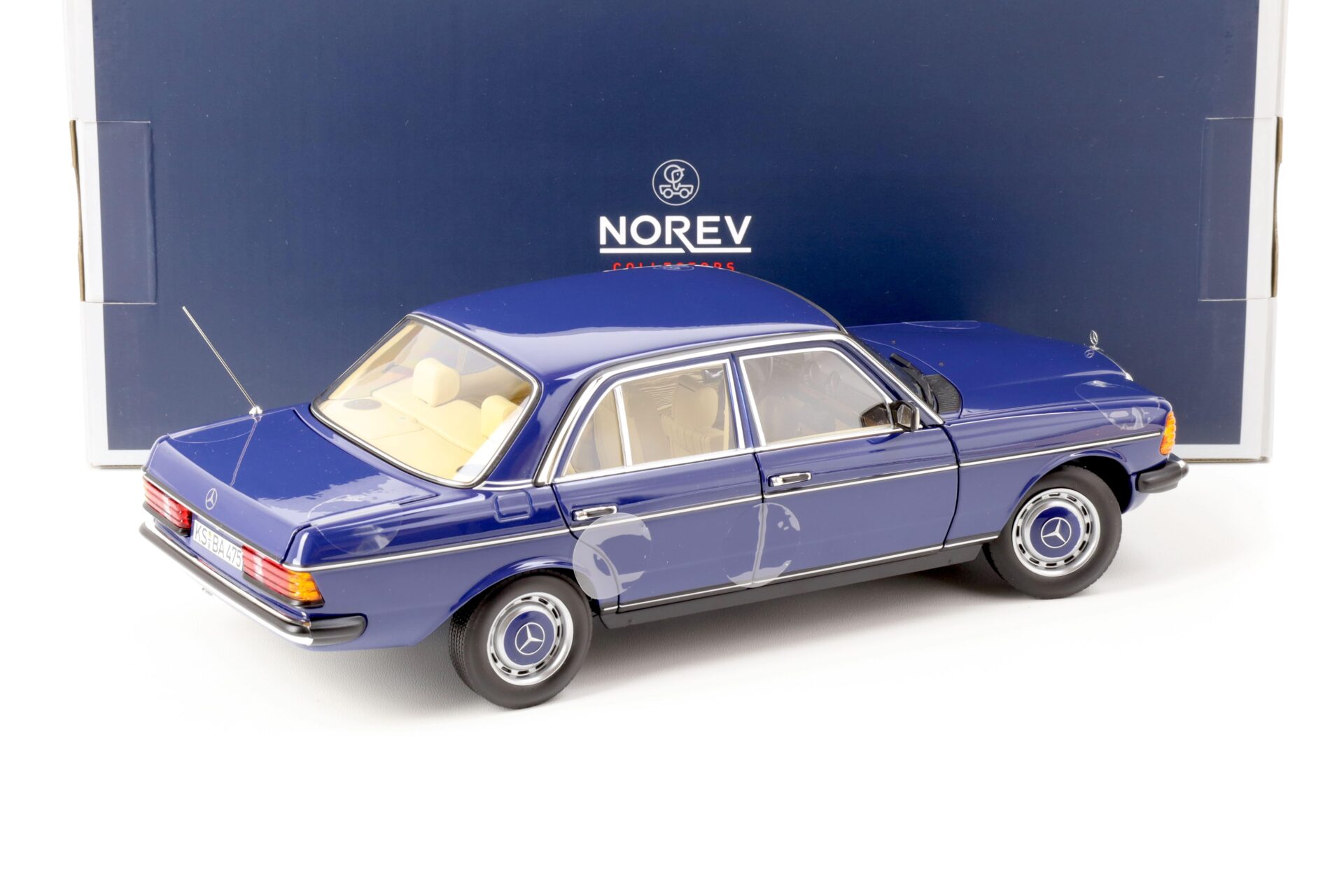1:18 Norev Mercedes 230 W123 Sedan blue 1982