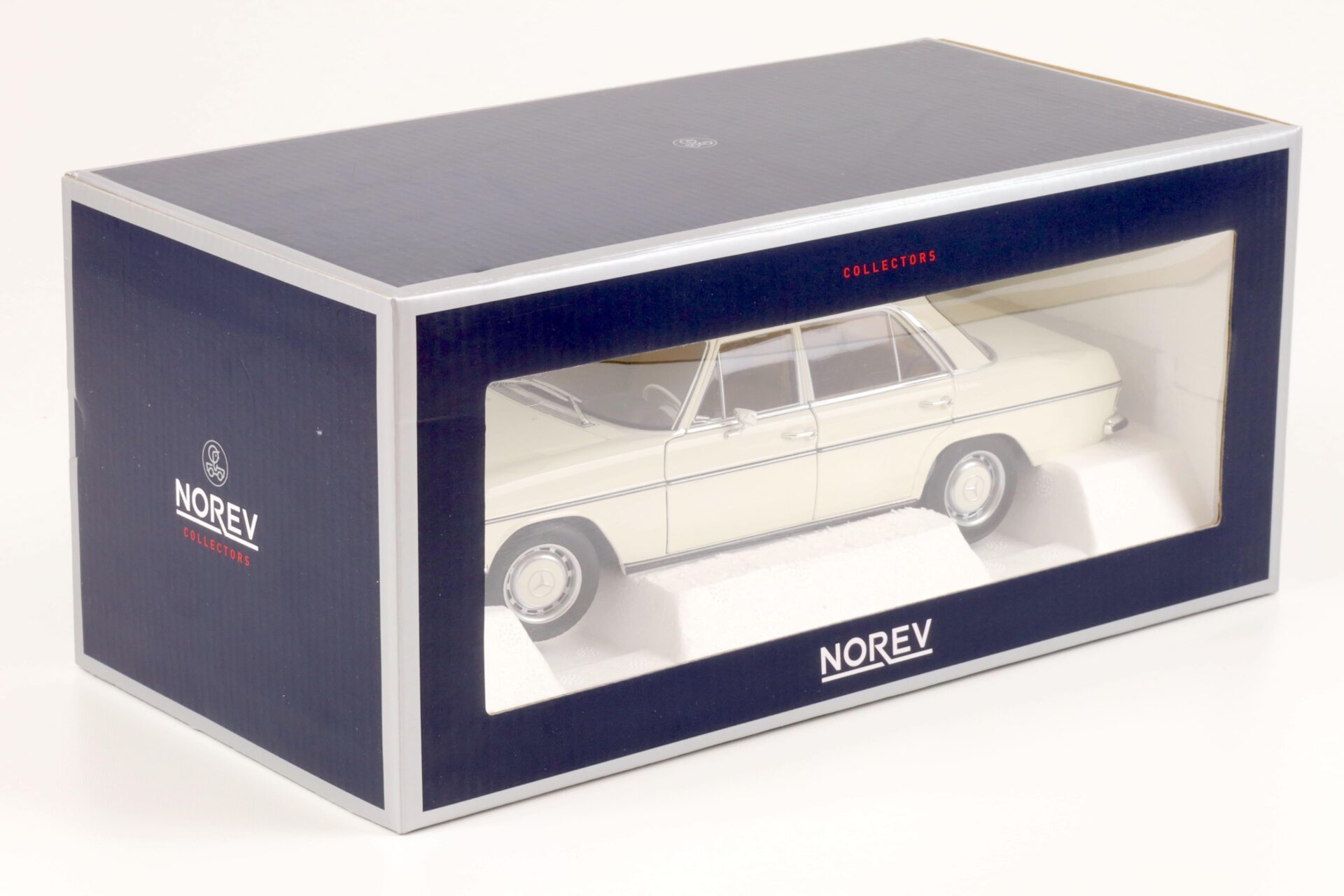 1:18 Norev Mercedes 200 Strich-Acht /8 Limousine W115 white 1968