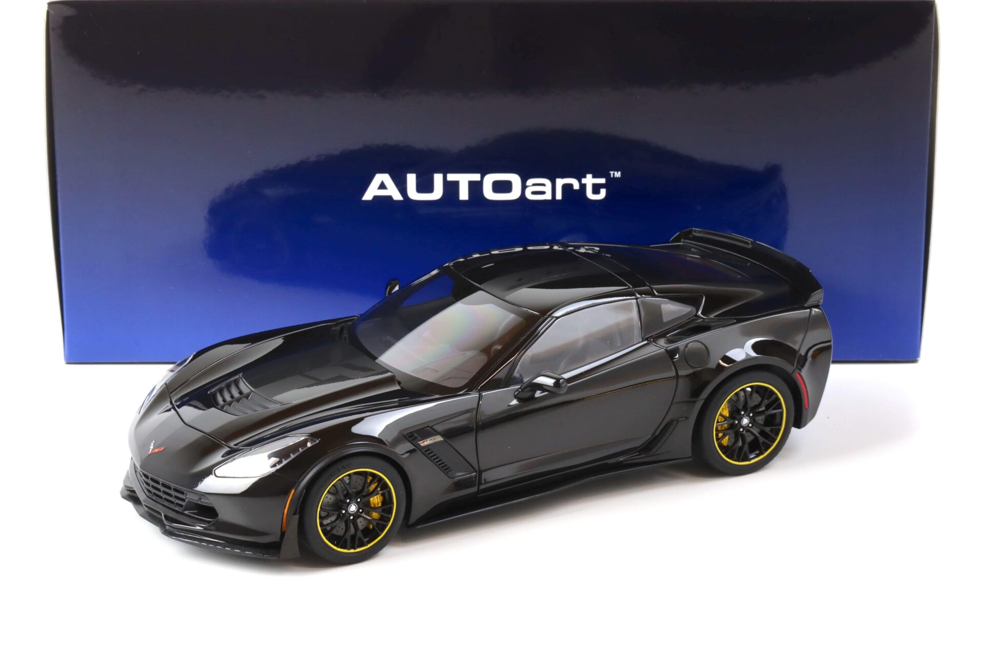 1:18 AUTOart Chevrolet Corvette C7 Z06 "C7R Edition" Gloss black 2015