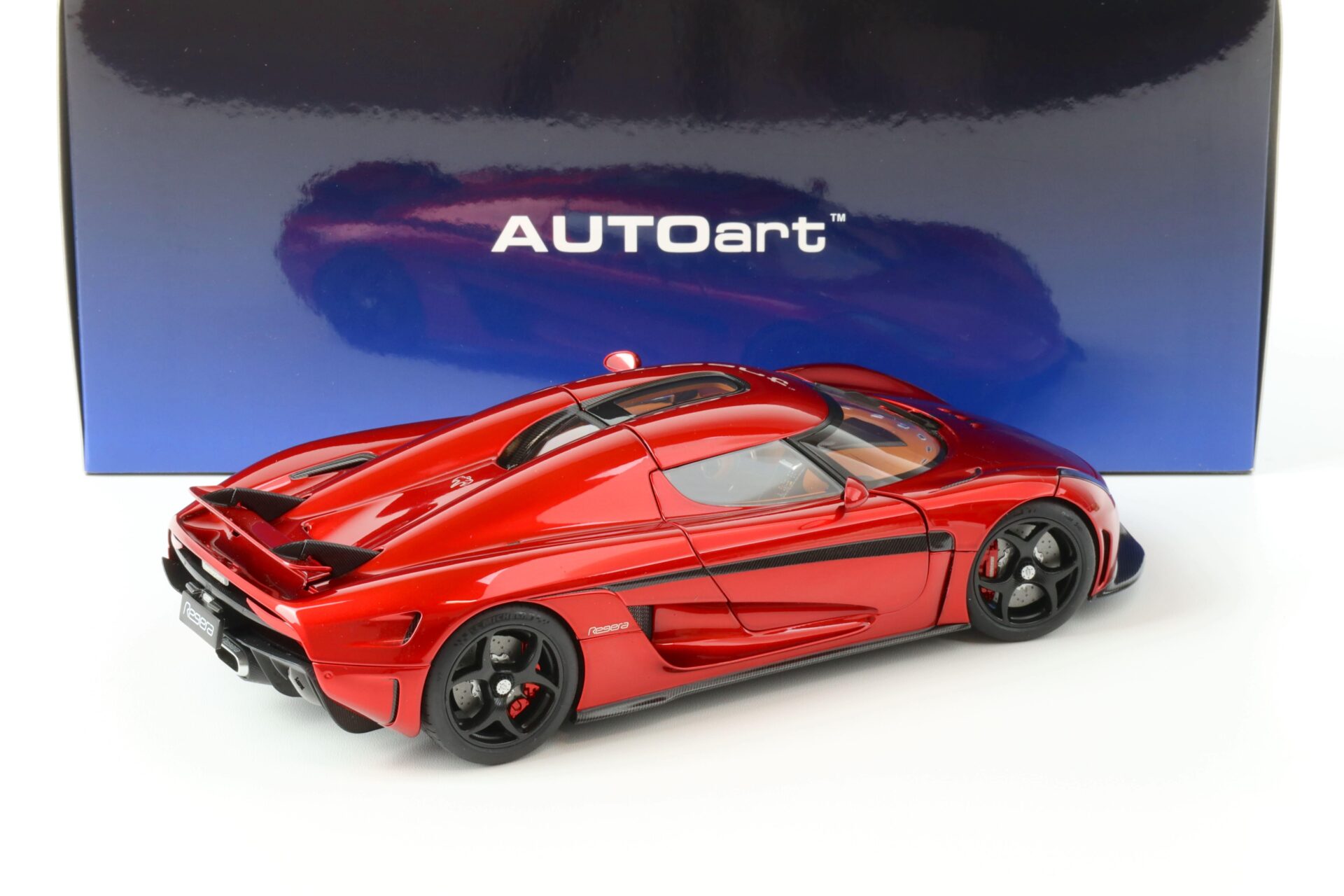 1:18 AUTOart Koenigsegg Regera Candy red 2016