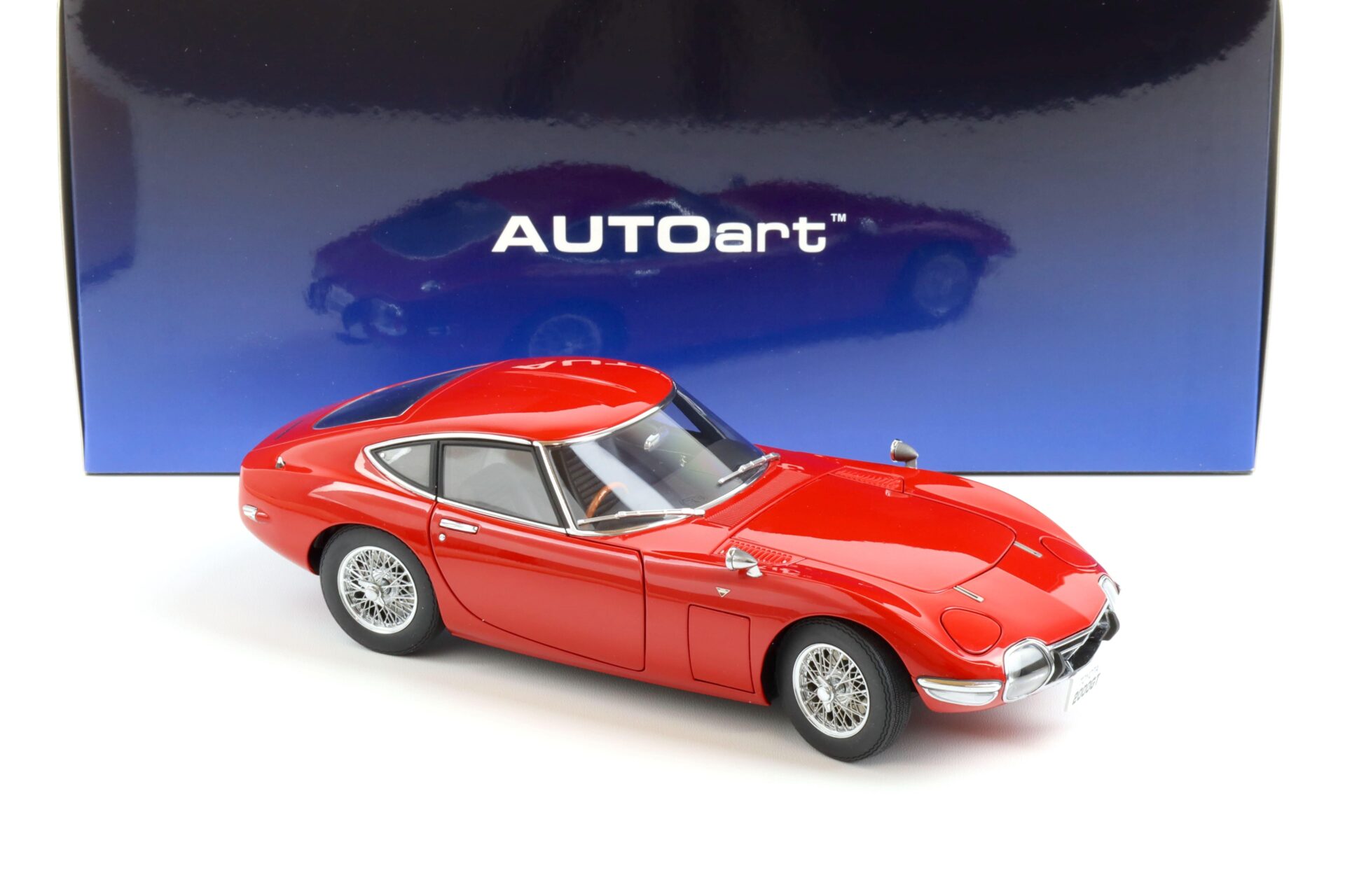 1:18 AUTOart 1965 Toyota 2000GT Coupe red with Spoke wheels