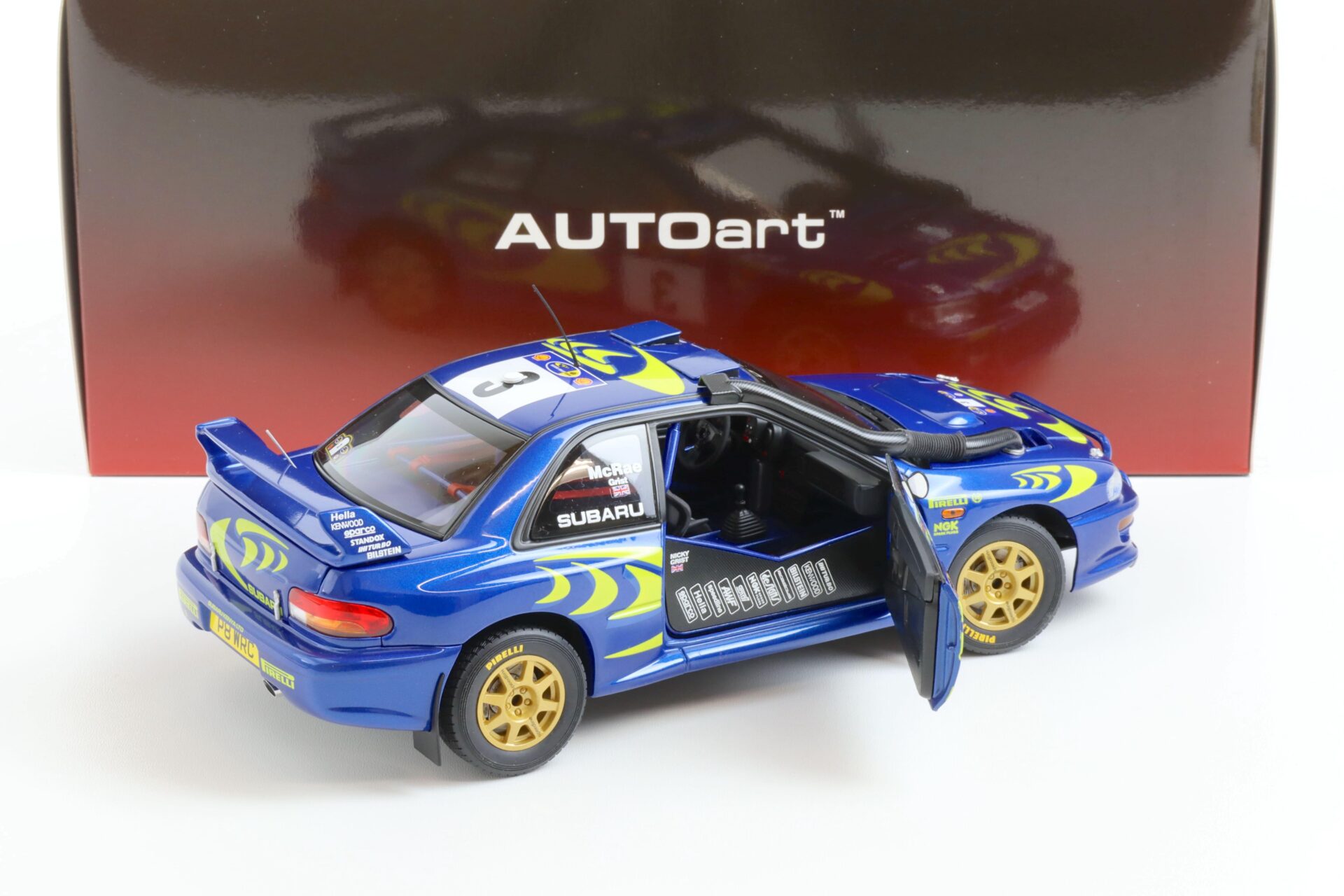 1:18 AUTOart Subaru Impreza WRC 1997 MCRAE/GRIST #3 Safari Winner 89792