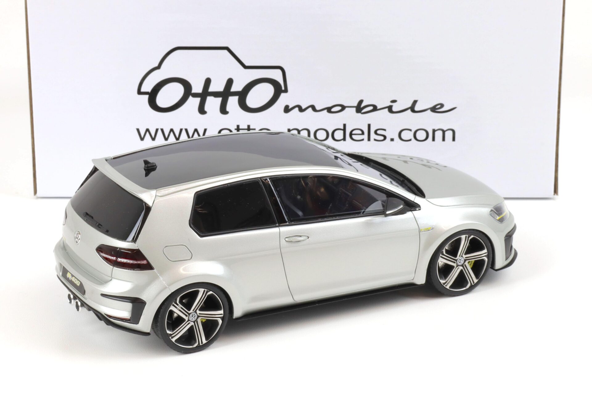 1:18 OTTO mobile OT925 VW Golf VII 7 R400 Concept silver metallic 2014