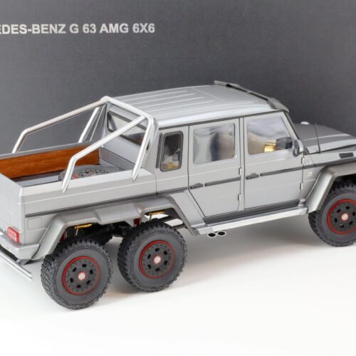 1:18 AUTOart Mercedes G63 AMG 6x6 Designo Platinum Magno 76308