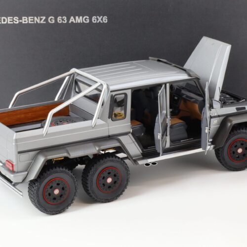 1:18 AUTOart Mercedes G63 AMG 6x6 Designo Platinum Magno 76308