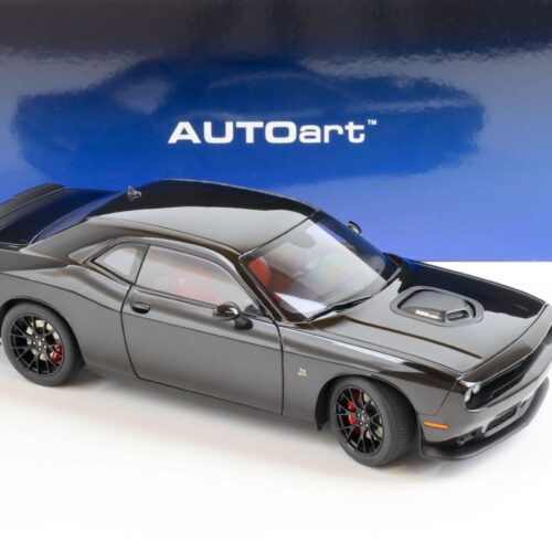 1:18 AUTOart Dodge Challenger 392 Hemi Scat Pack Shaker Pitch black