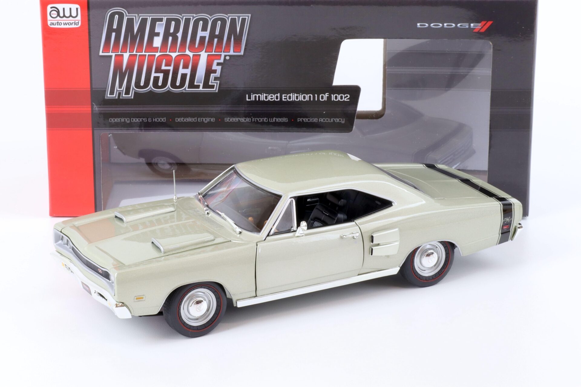 1:18 Auto World 1969 Dodge Coronet R/T Coupe light green metallic
