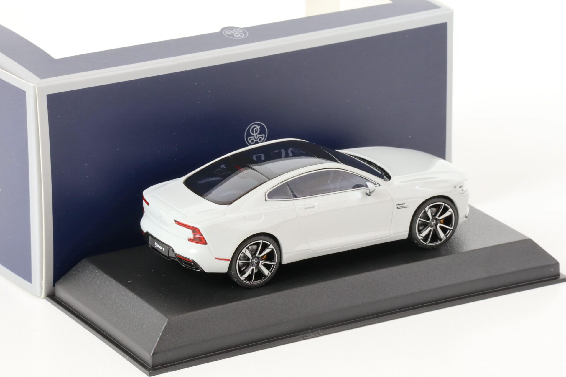 1:43 Norev Polestar 1 Snow white 2020