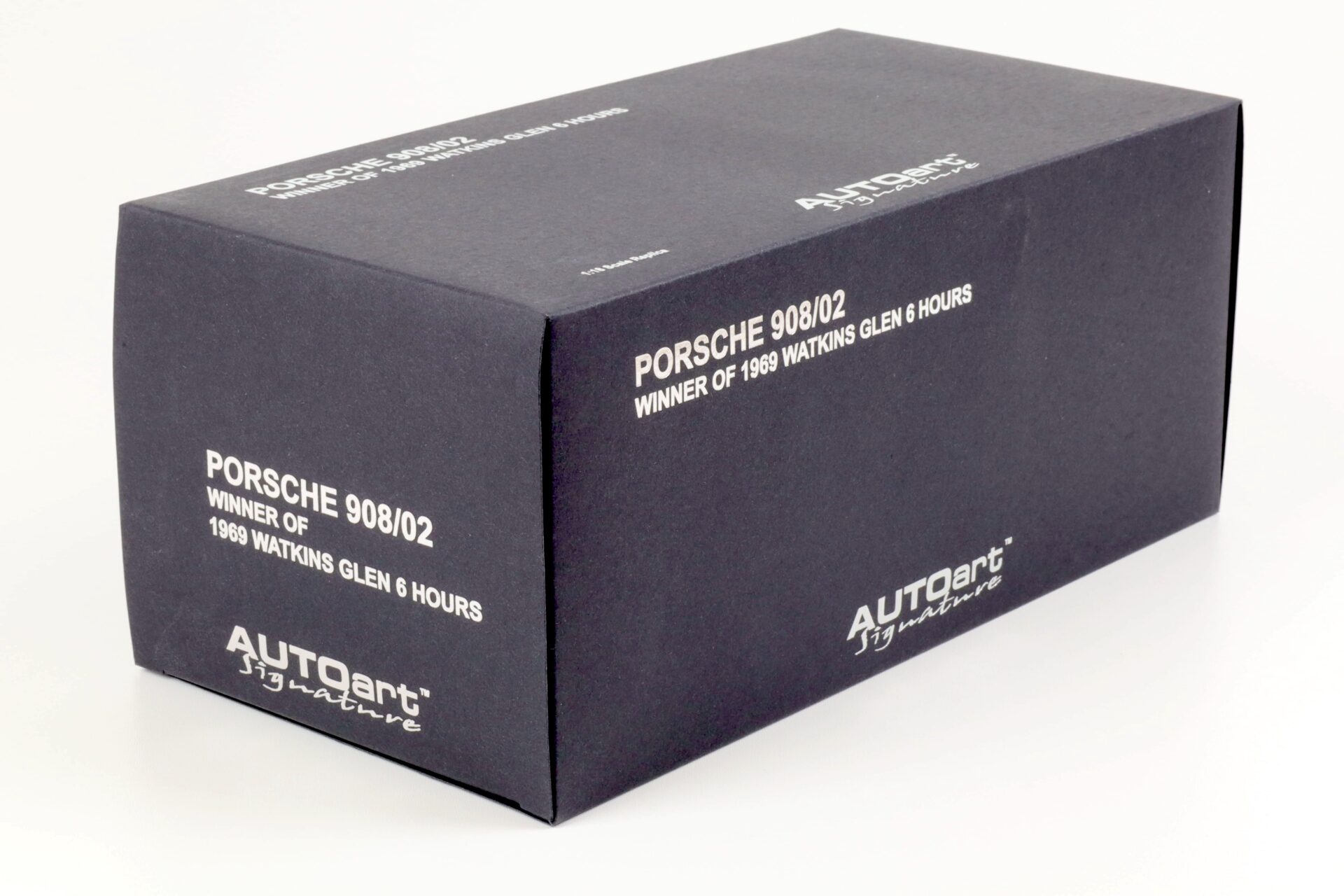 1:18 AUTOart Porsche 908/02 Watkins Glen 1969 Winner Redman Siffert #1