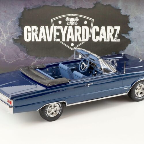 1:18 Greenlight 1967 Plymouth Belvedere GTX Convertible blue GRAVEYARD CARZ
