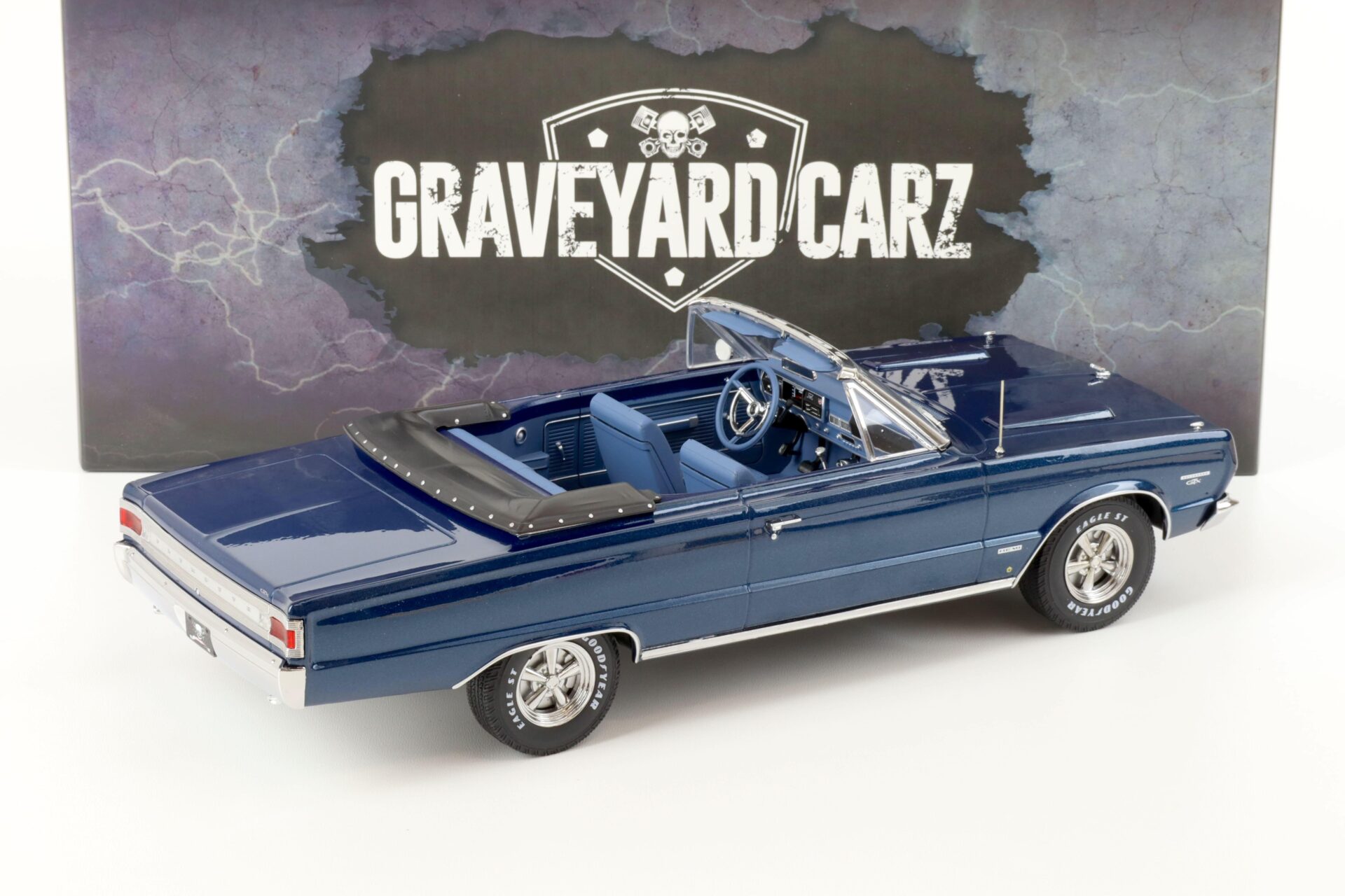 1:18 Greenlight 1967 Plymouth Belvedere GTX Convertible blue GRAVEYARD CARZ