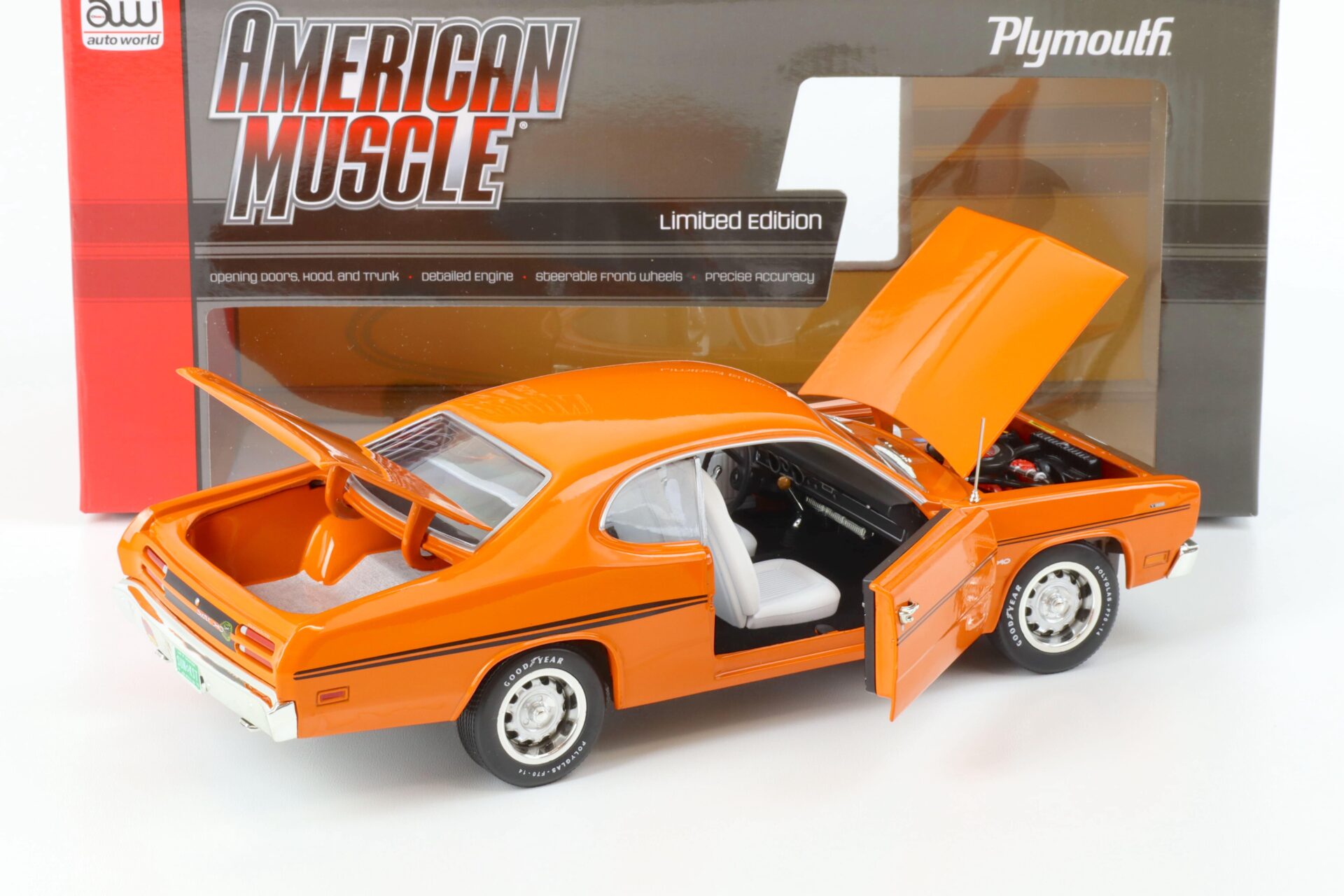 1:18 Auto World 1970 Plymouth Duster 340 Coupe orange Class of 1970