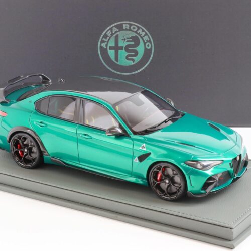 1:18 BBR Alfa Romeo Giulia GTAM Verde Montreal/ red brakes - Limited 150 pcs.