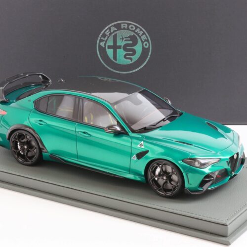 1:18 BBR Alfa Romeo Giulia GTAM Verde Montreal/ silver brakes - Limited 80 pcs.