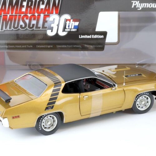 1:18 Auto World 1971 Plymouth Road Runner Hardtop Class of 1971 gold leaf metallic