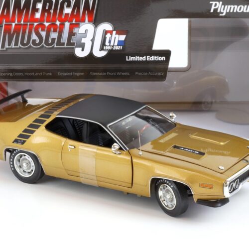 1:18 Auto World 1971 Plymouth Road Runner Hardtop Class of 1971 gold leaf metallic