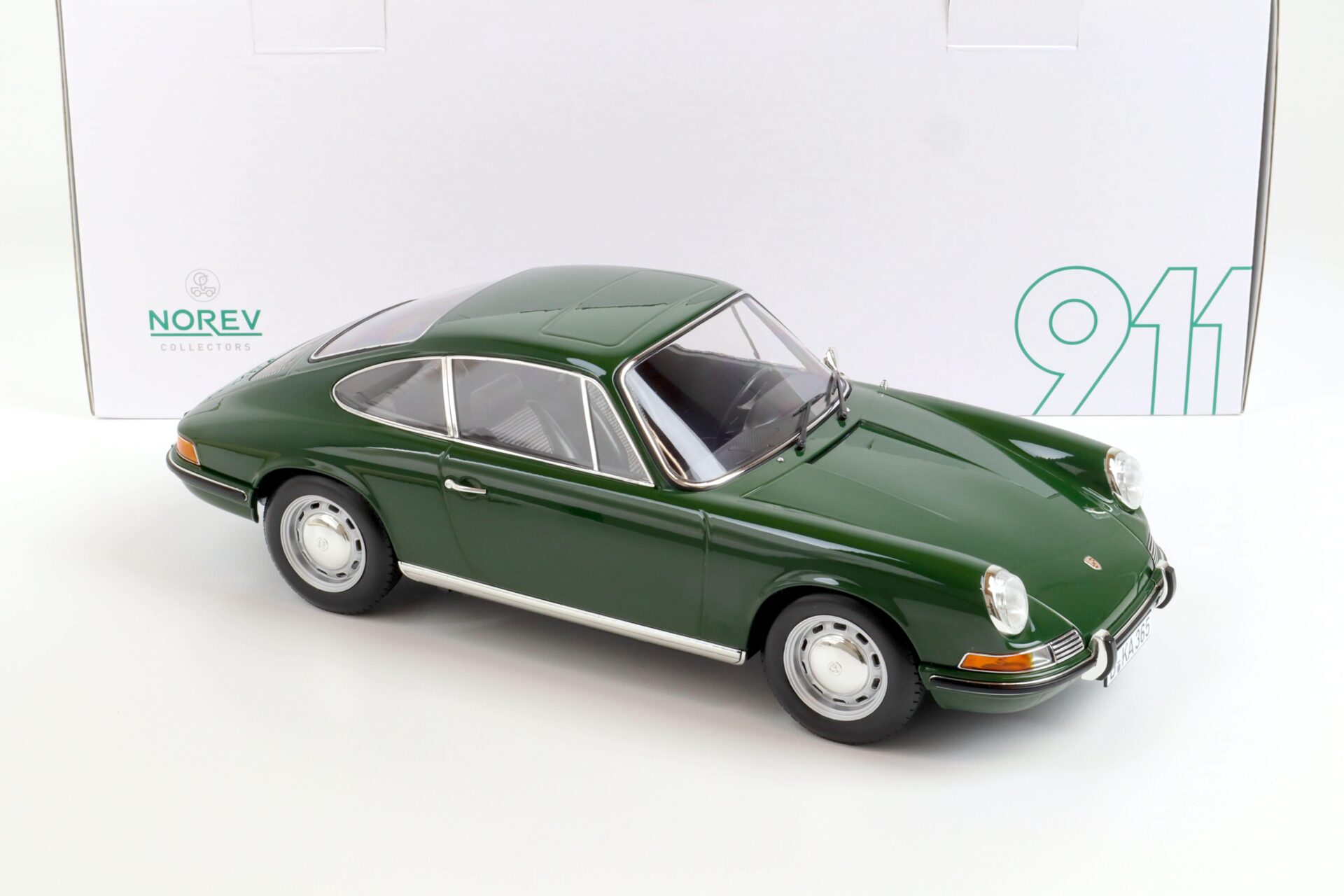 1:12 Norev Porsche 911 T Coupe 1968 green - Limited Edition 500 pcs.