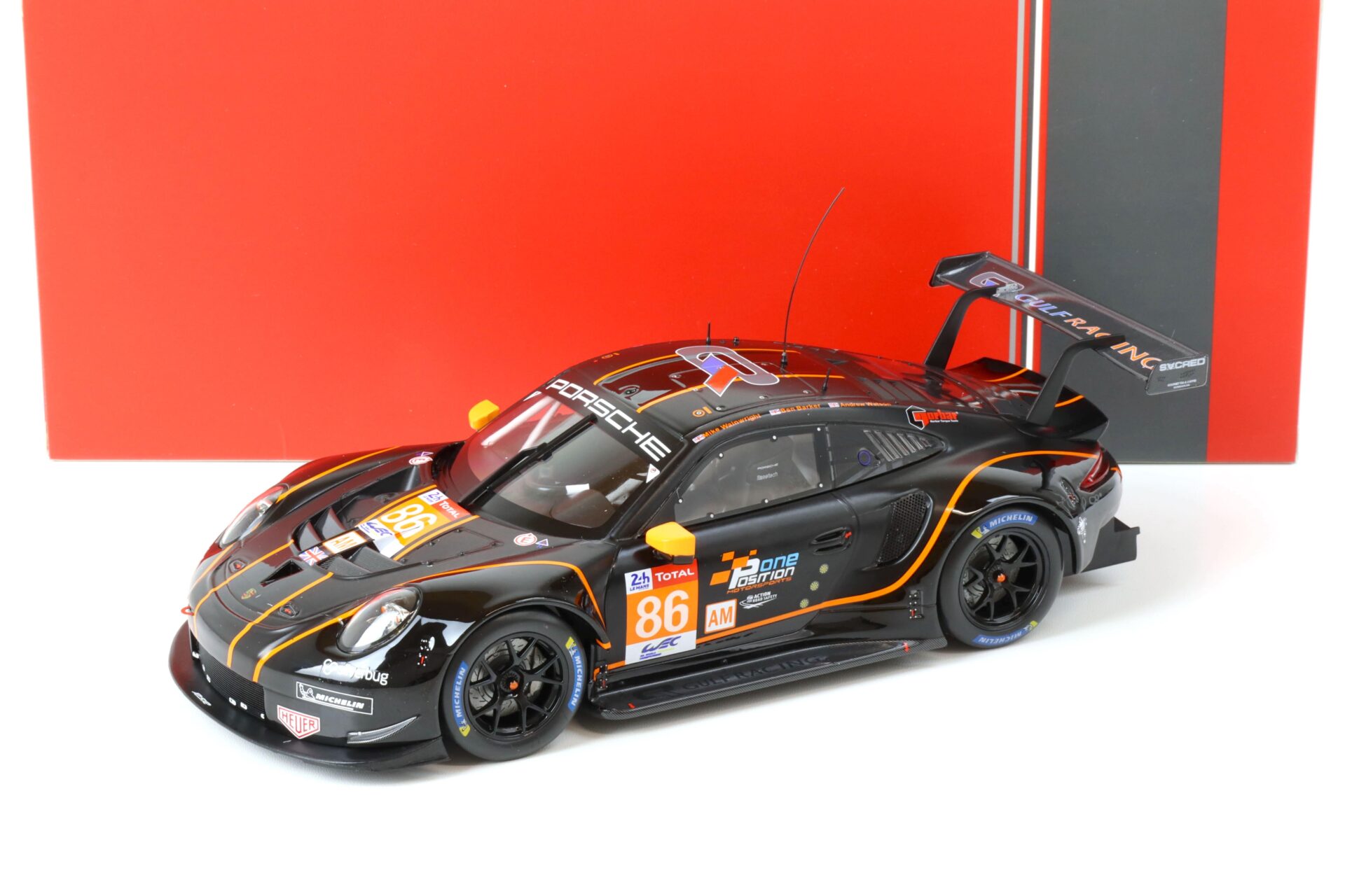 1:18 IXO Porsche 911 RSR #86 24h LeMans 2020 Barker, Wainwright, Watson