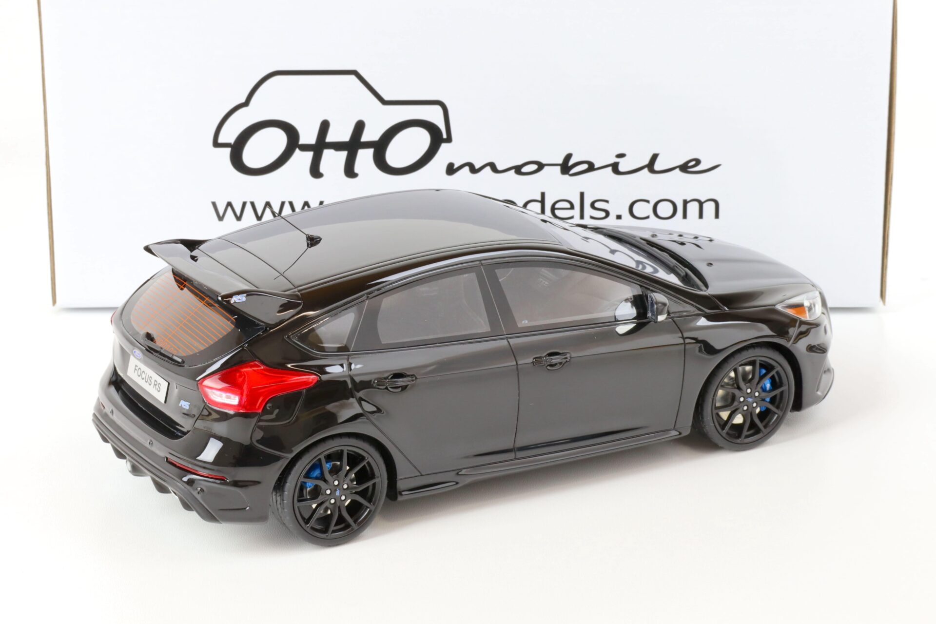 1:18 OTTO mobile OT950 Ford Focus RS MKIII black 2018