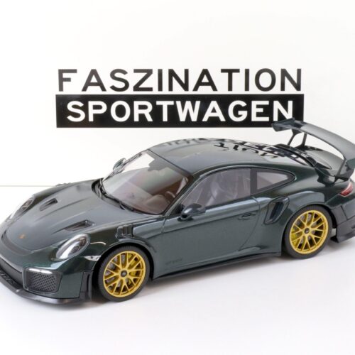 1:18 Minichamps Porsche 911 (991.2) GT2 RS Coupe Weissach Package dark green/ gold 2018
