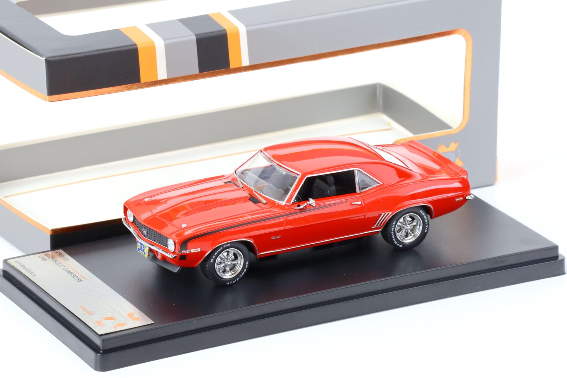 1:43 Premium X Chevrolet Camaro SS 1969 Coupe red