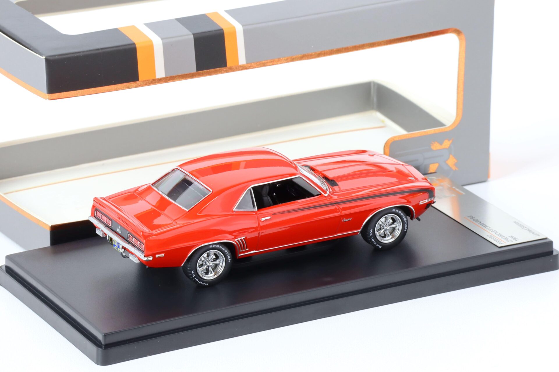 1:43 Premium X Chevrolet Camaro SS 1969 Coupe red