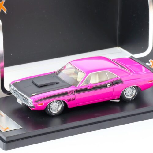 1:43 Premium X Dodge Challenger T/A Coupe 1970 pink/ black
