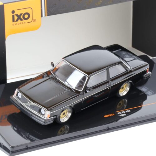 1:43 IXO Volvo 242 Custom black 1980