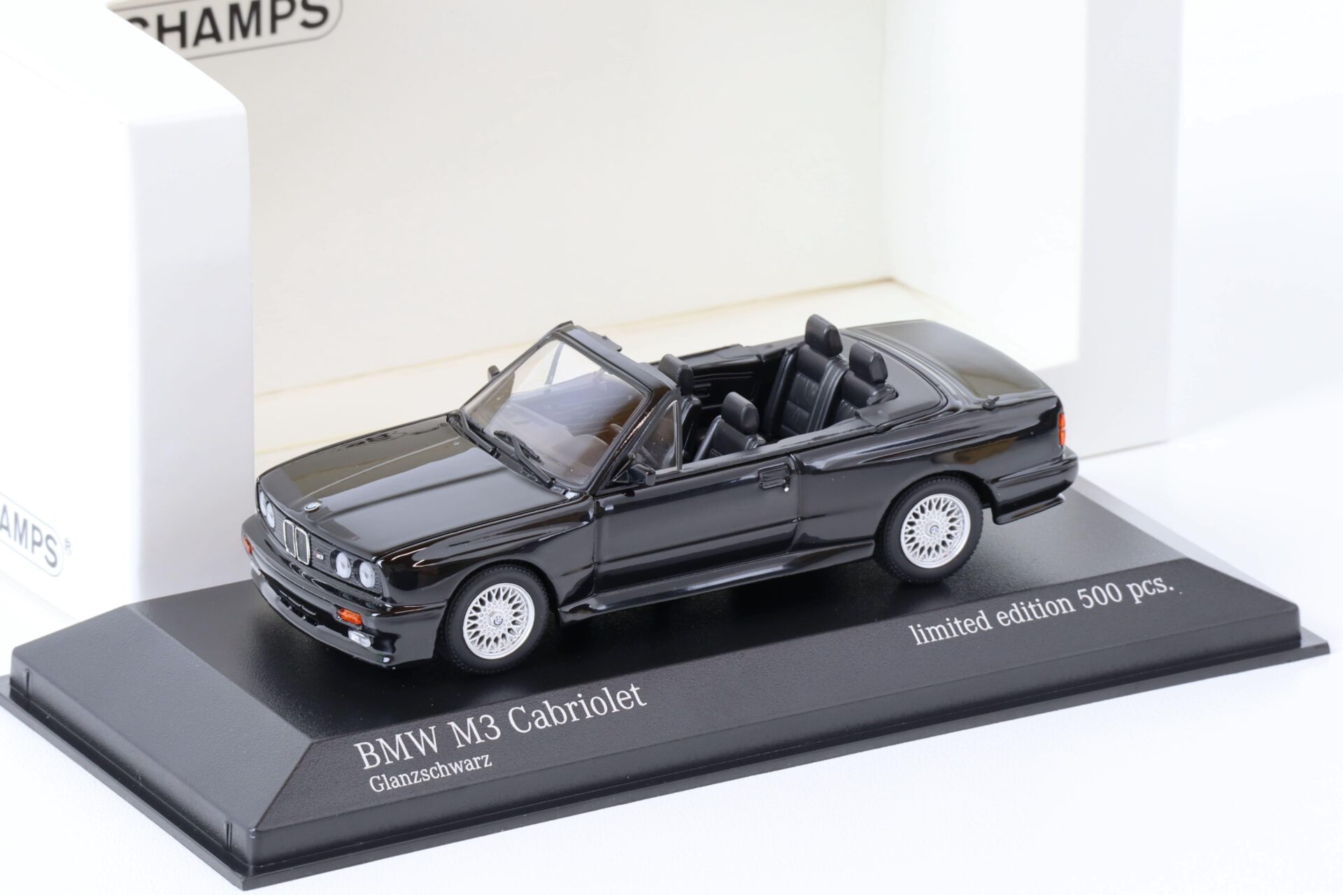 1:43 Minichamps BMW M3 E30 Cabriolet 1988 black