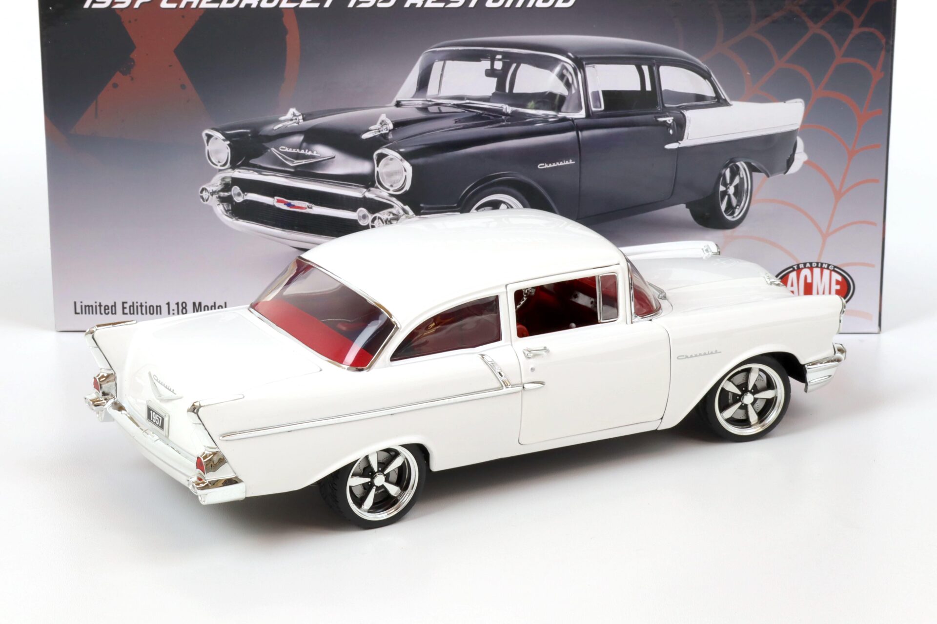 1:18 ACME 1957 Chevrolet Bel Air 150 Custom Restomod HOURGLASS all white