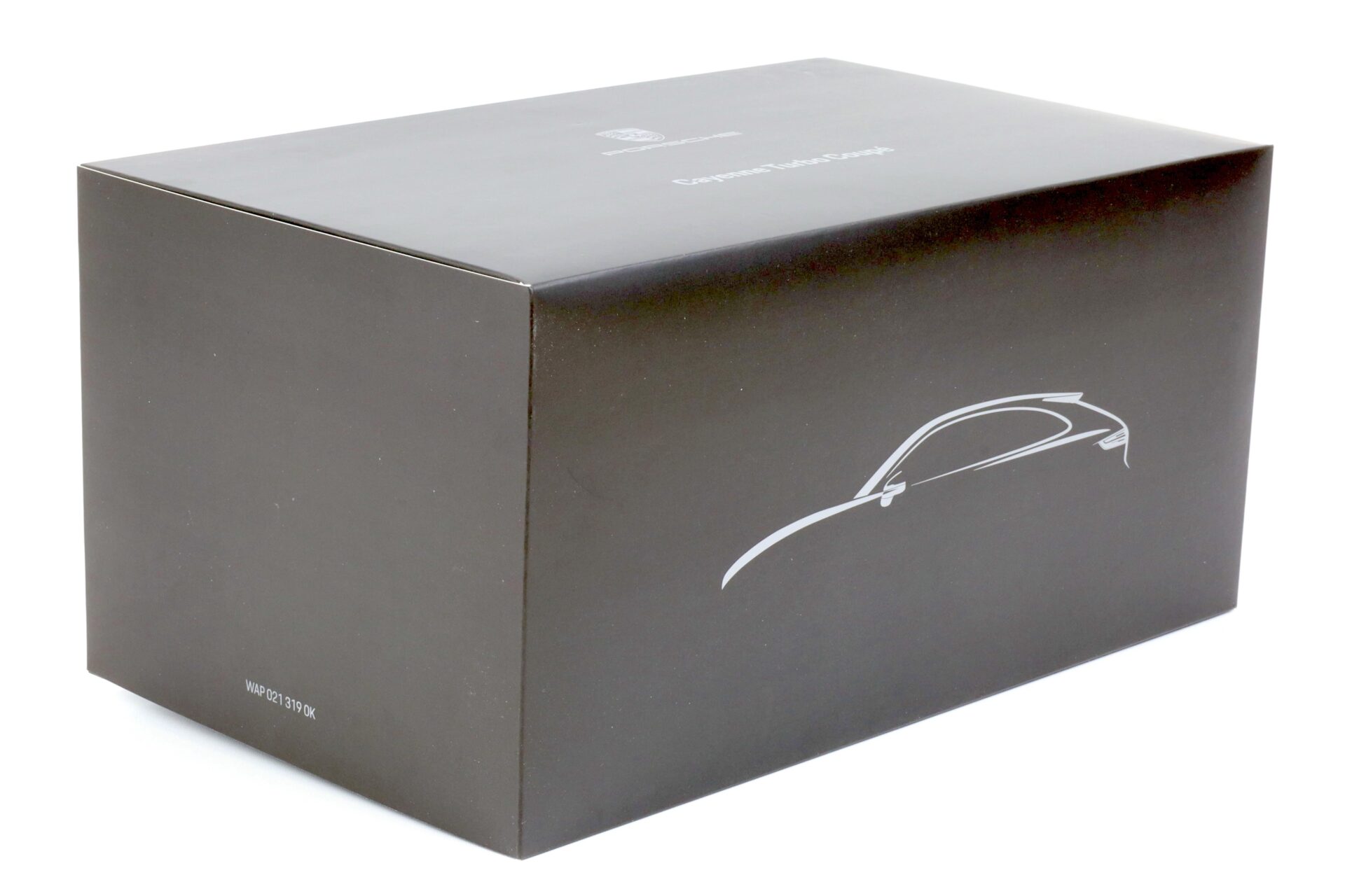 1:18 Norev Porsche Cayenne Turbo Coupe Mahagoni with display DEALER VERSION