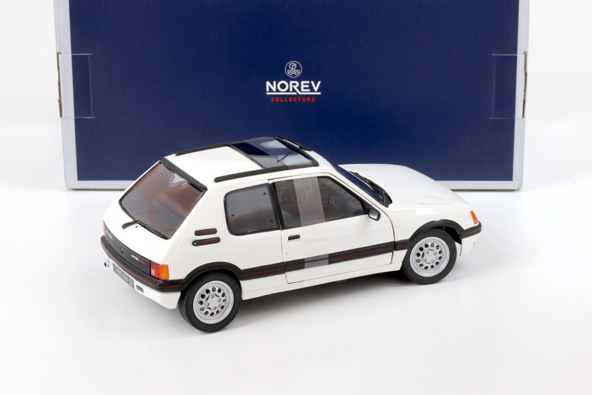 1:18 Norev Peugeot 205 GTi 1.6 white 1988