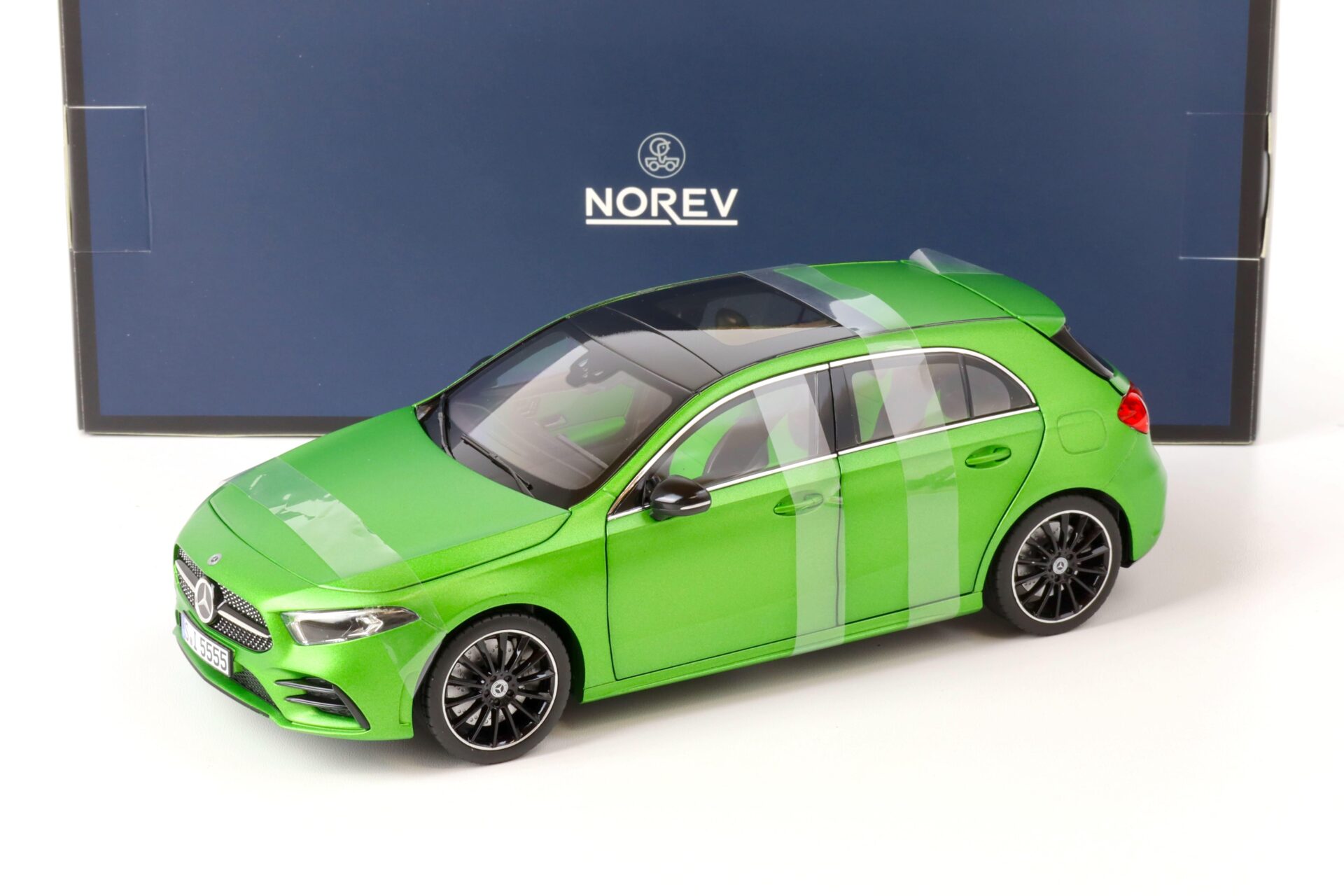 ID 68563 orig.jpg 1:18 Norev Mercedes A-Klasse A-Class W177 matt green 2018 - Limited 200 pcs.