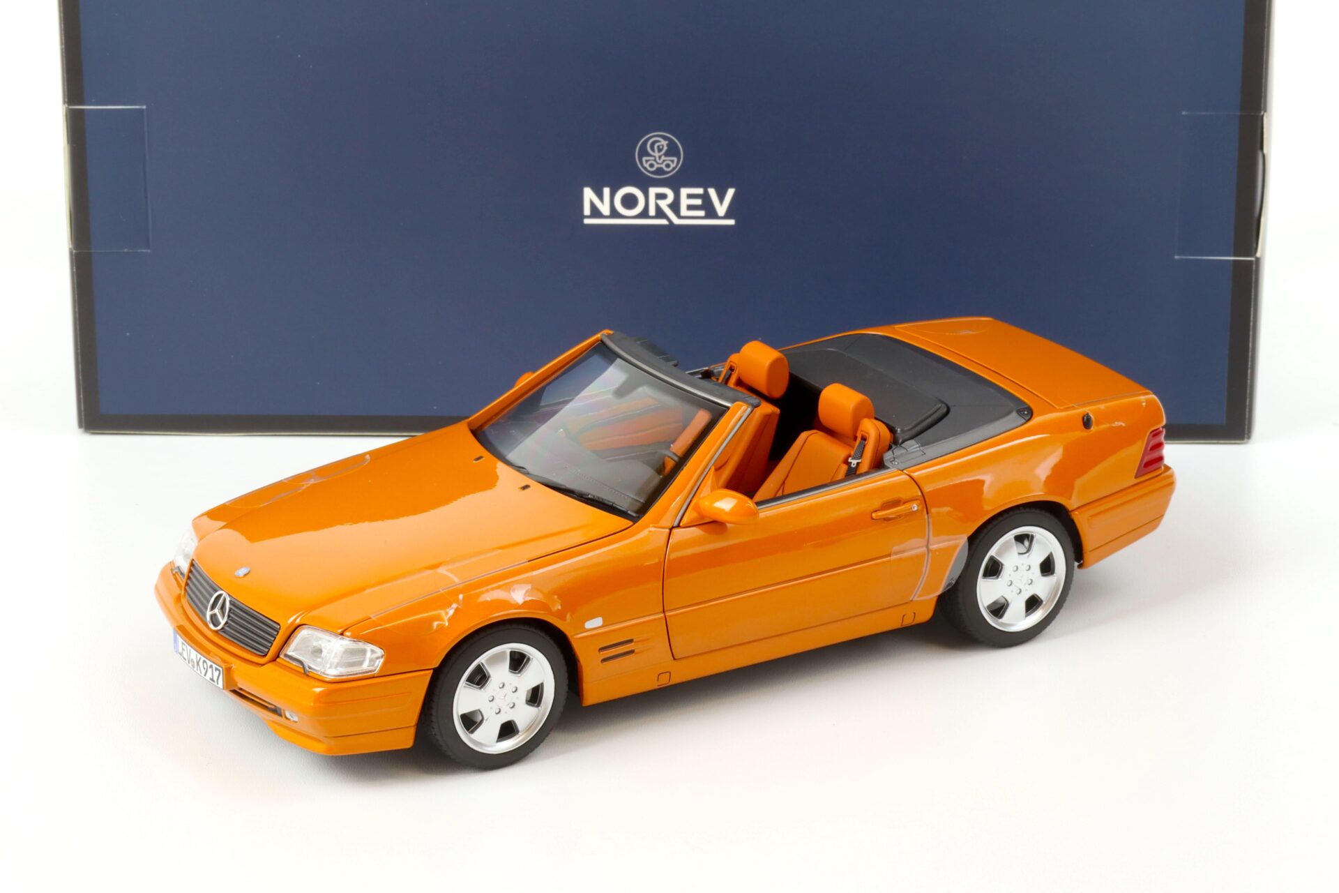 ID 68567 orig.jpg 1:18 Norev Mercedes SL 500 R129 FACELIFT Cabriolet 1999 orange - Limited 200 pcs.