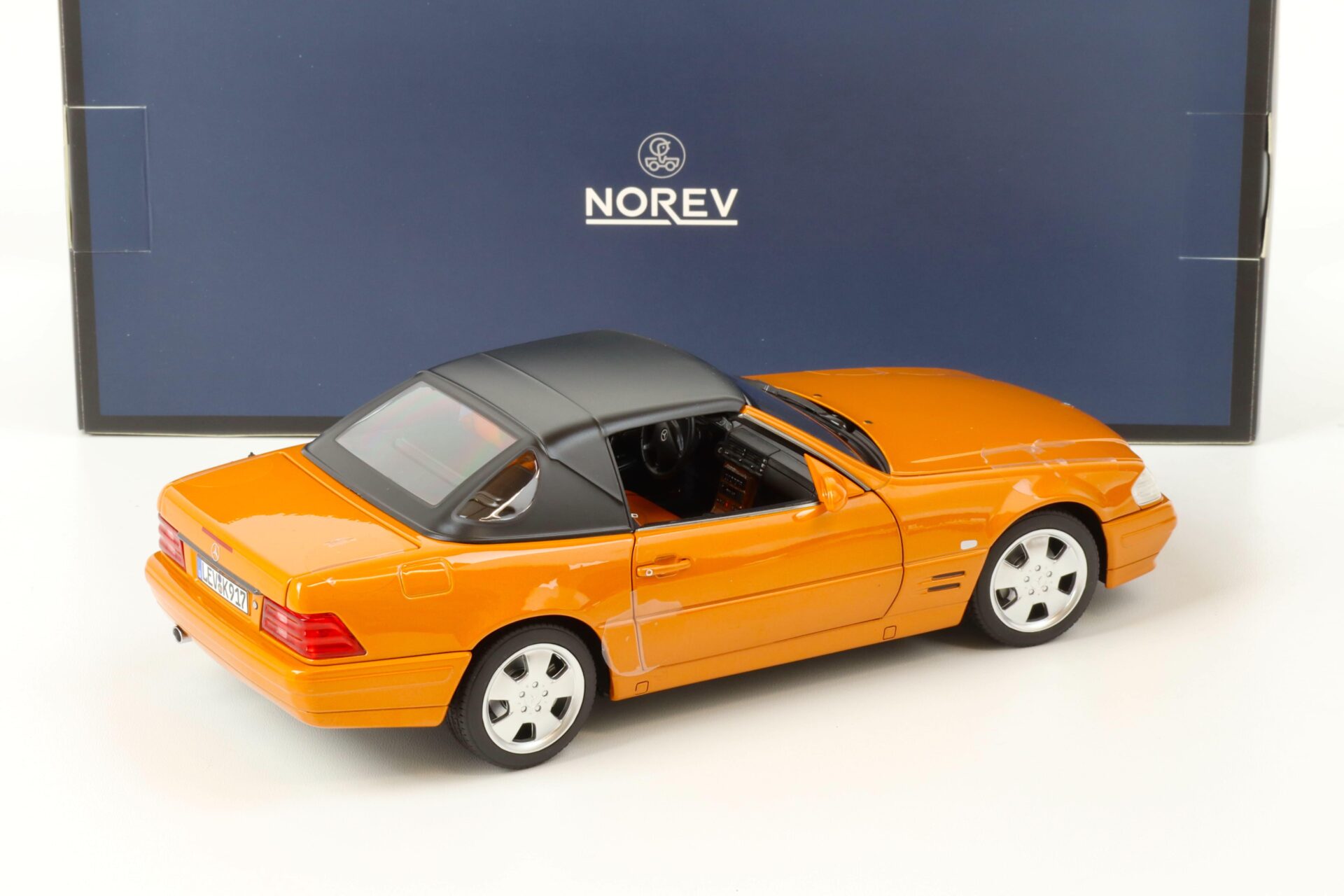 1:18 Norev Mercedes SL 500 R129 FACELIFT Cabriolet 1999 orange - Limited 200 pcs.