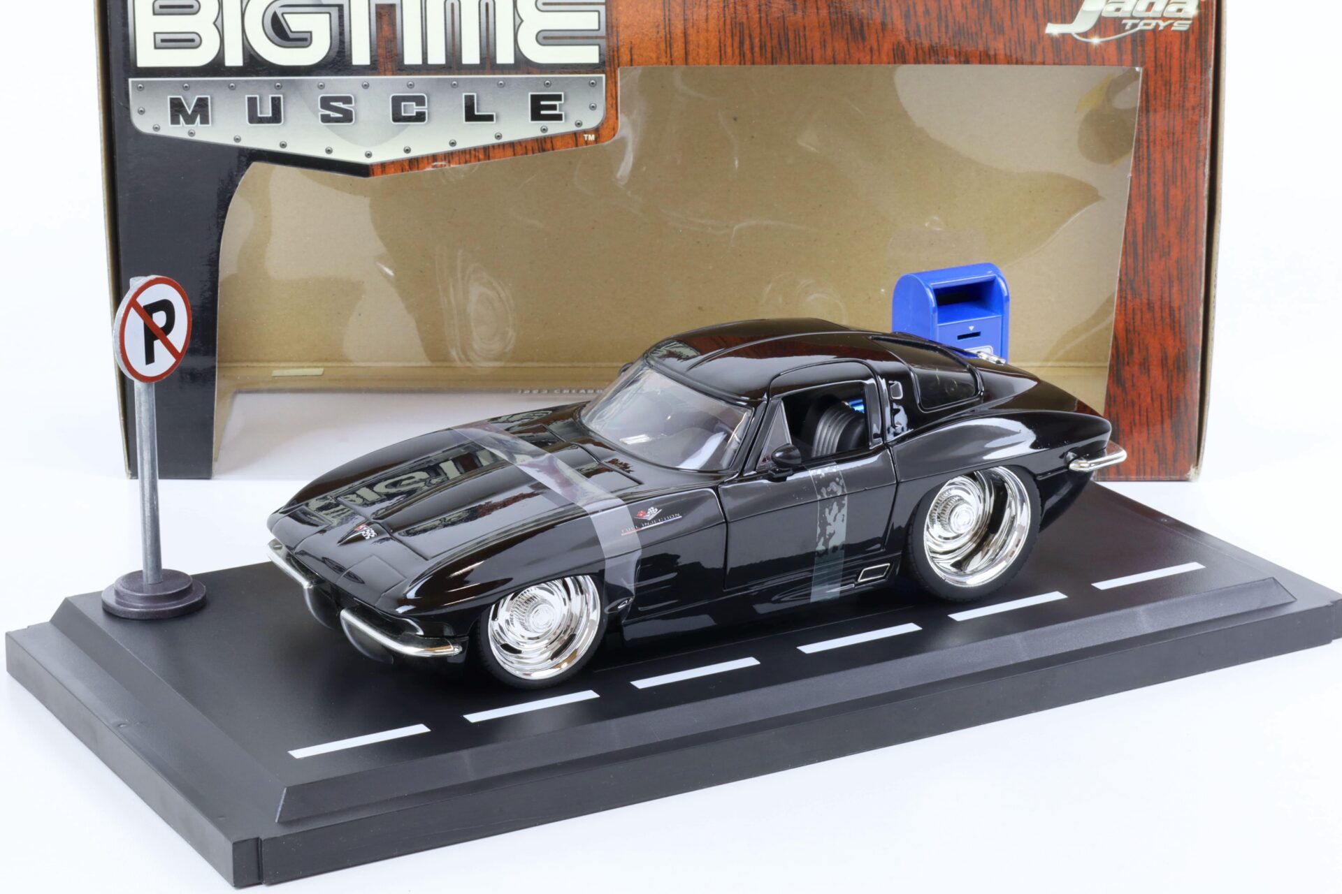 1:18 JADA Toys 1963 Chevrolet Corvette Sting Ray Coupe black Bigtime Muscle