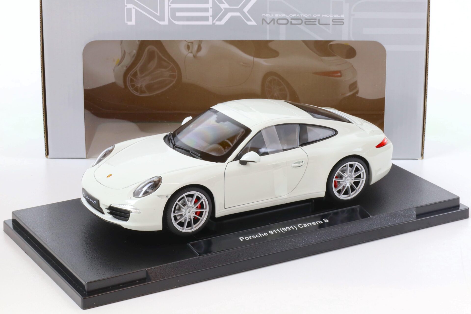 1:18 Welly Porsche 911 (991) Carrera S Coupe white