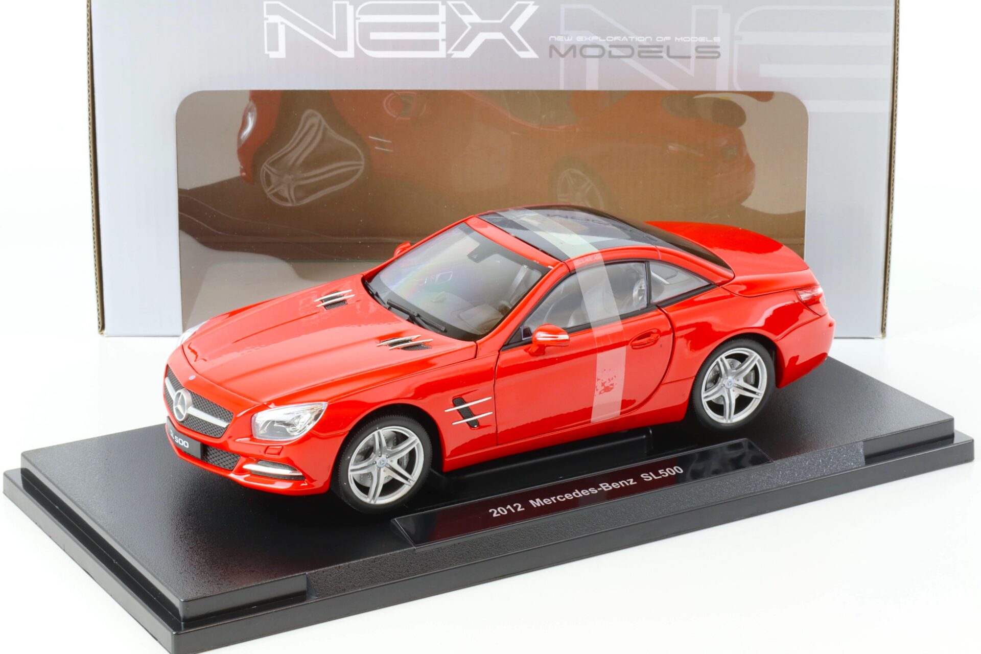 1:18 Welly 2012 Mercedes SL500 closed Top R231 red