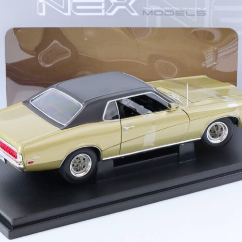 1:18 Welly NEX 1970 Mercury Cougar XR7 Coupe gold metallic/ black - Image 3