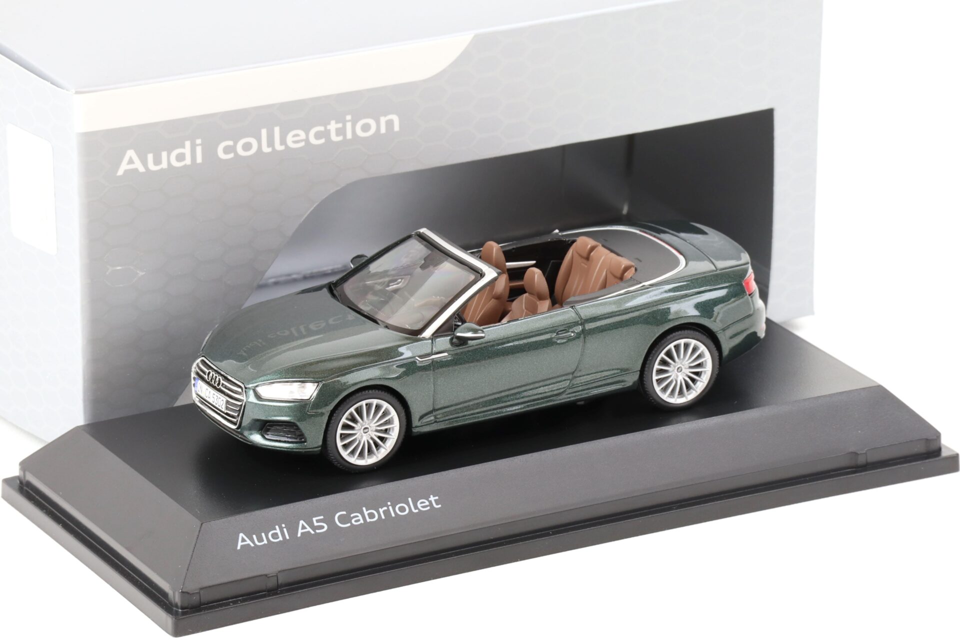 1:43 Spark Audi A5 Cabriolet Gotland green metallic 2017 DEALER VERSION