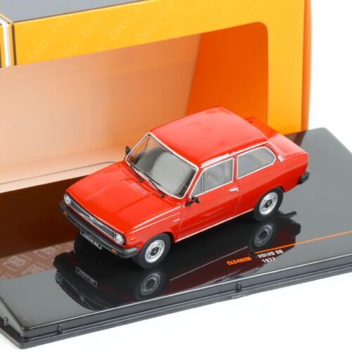 1:43 IXO 1977 Volvo 66 red CLC402N