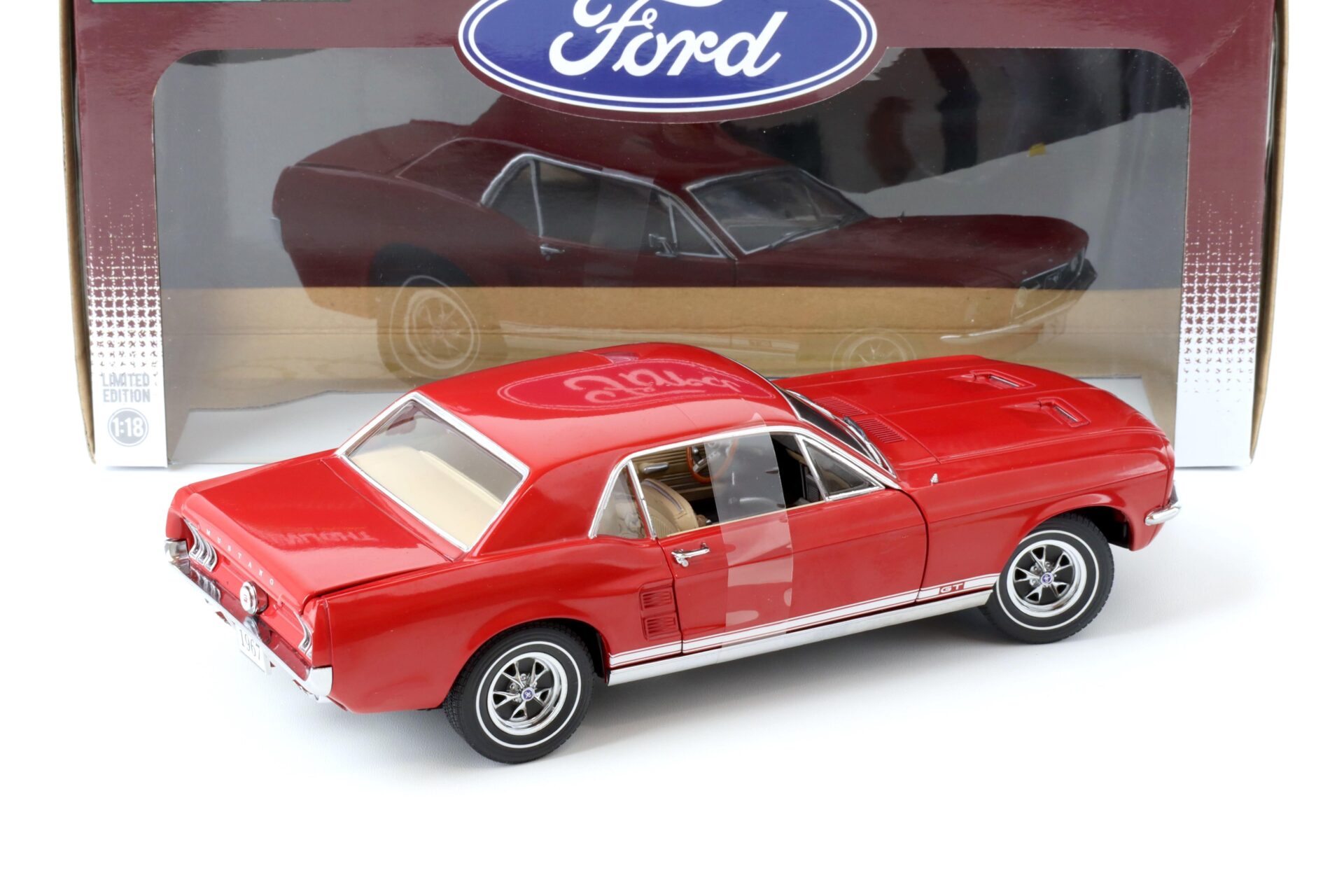 1:18 Greenlight 1967 Ford Mustang GT Coupe red USA Exclusive