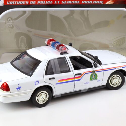 1:18 MOTOR MAX 2001 Ford Crown Victoria Royal Canadian Mounted Police
