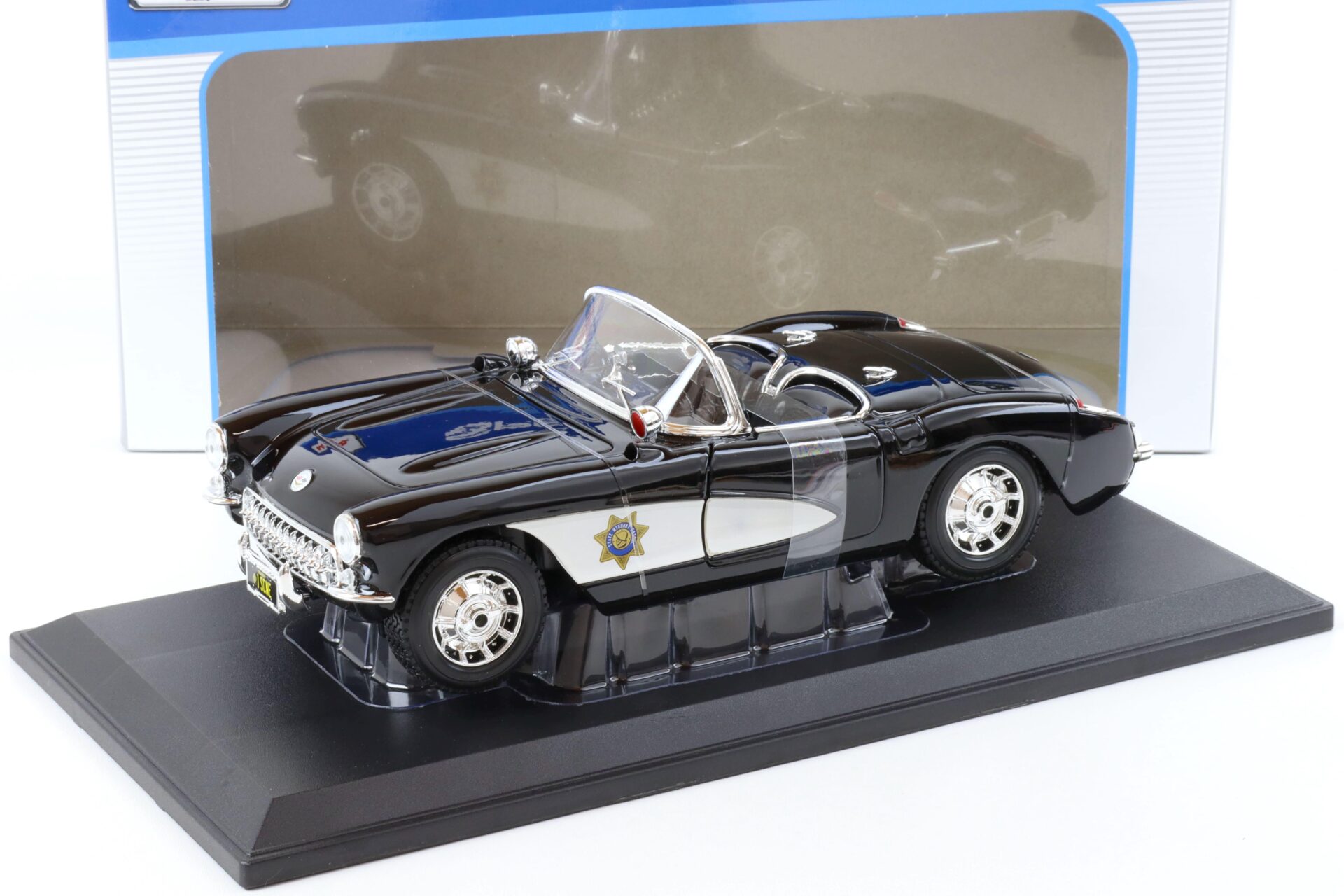 ID 69240 orig.jpg 1:18 Maisto 1957 Chevrolet Corvette State Highway Patrol Police black
