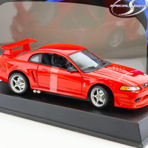 1:18 Maisto 2000 Ford Mustang SVT Cobra R Coupe red