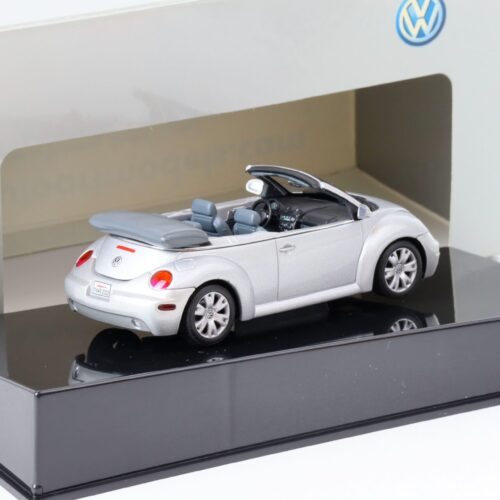 1:43 AUTOart VW Beetle Cabriolet reflex silver metallic 59758