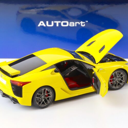 1:18 AUTOart Lexus LFA 2010 pearl yellow 78854