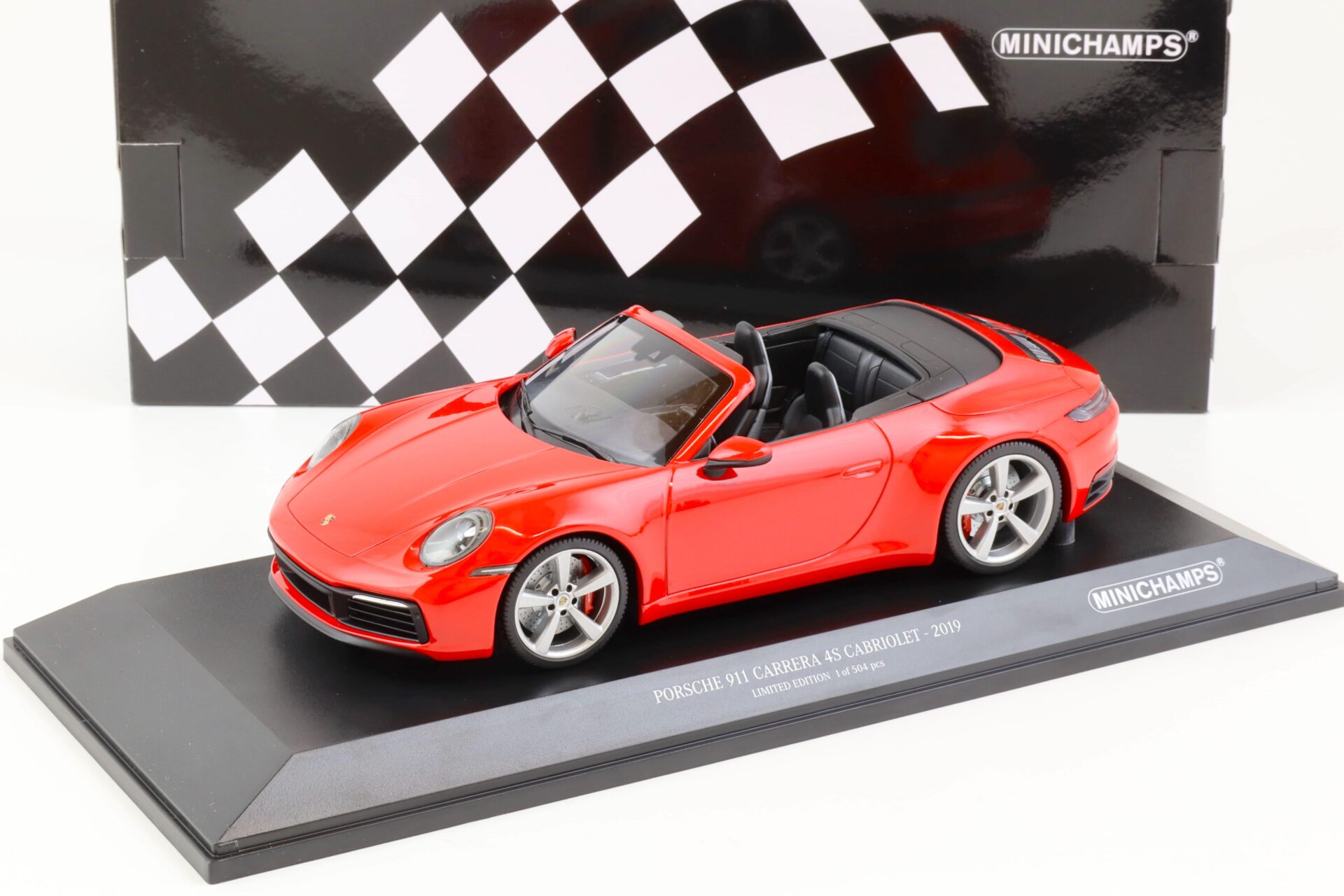 1:18 Minichamps Porsche 911 (992) Carrera 4S Cabriolet 2019 red