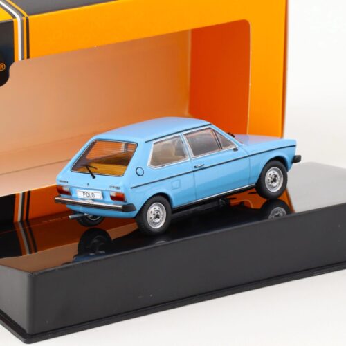 1:43 IXO VW Polo I MKI light blue 1975
