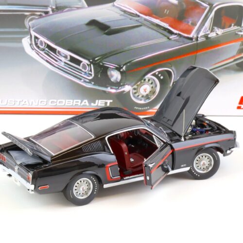 1:24 GMP 1968 Ford Mustang Cobra JET black/ red G2403203